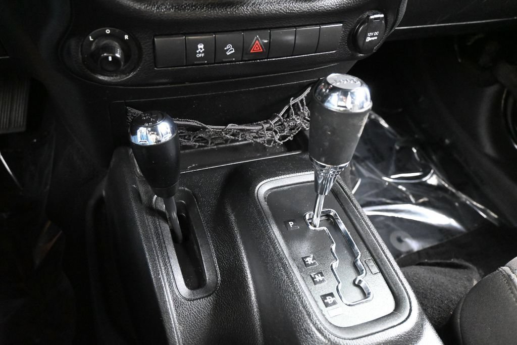 Used 2017 Jeep Wrangler Sport AWD/4WD image 19