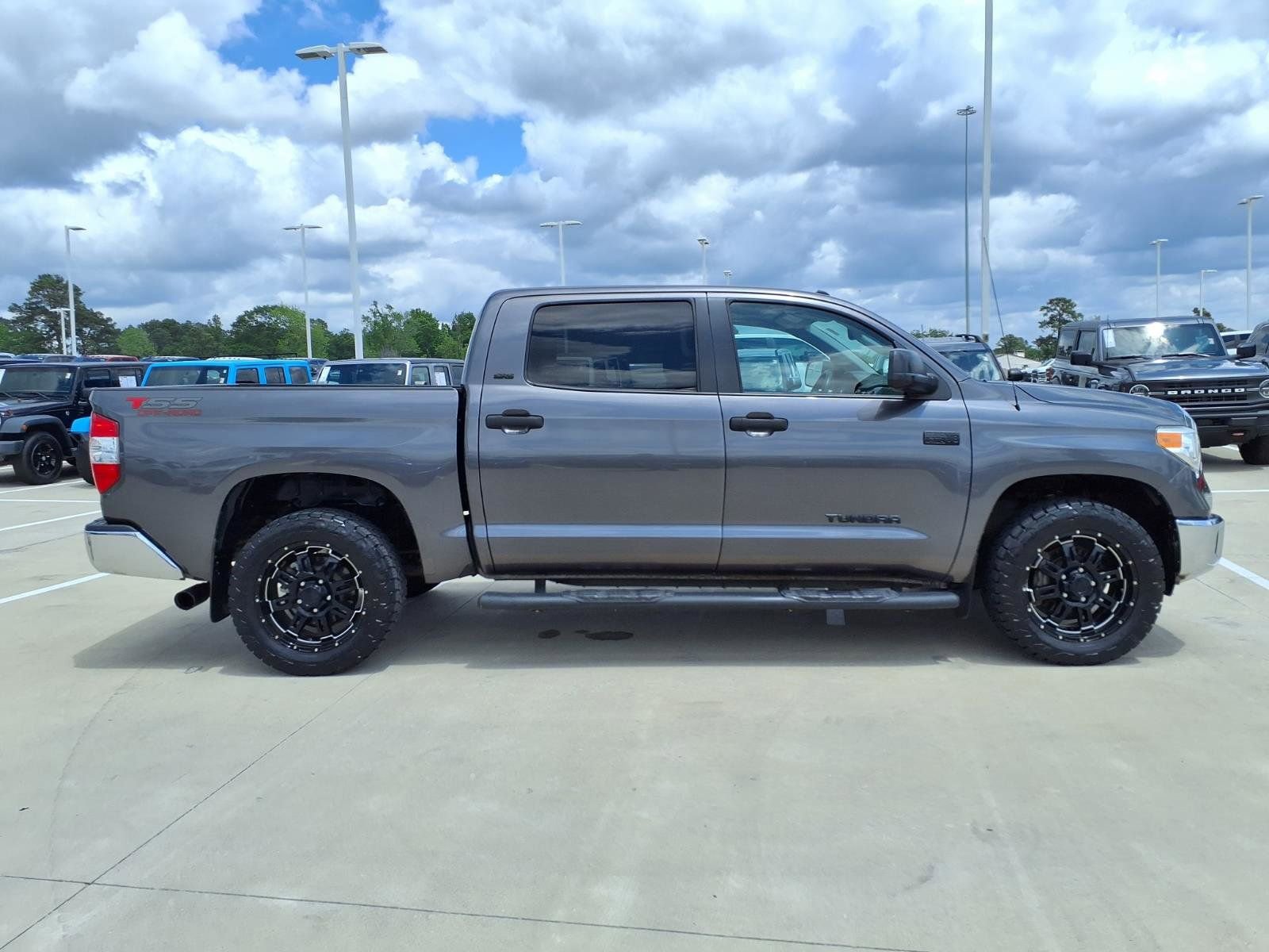Used 2016 Toyota Tundra SR5 RWD image 5