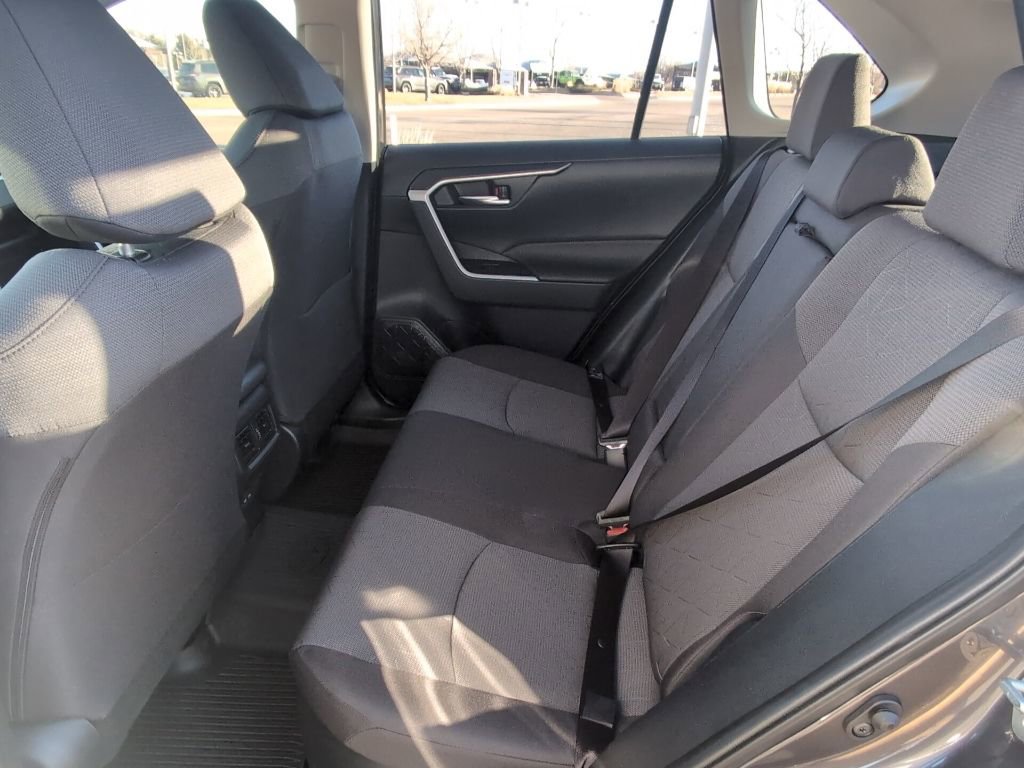 Used 2025 Toyota RAV4 XLE image 24