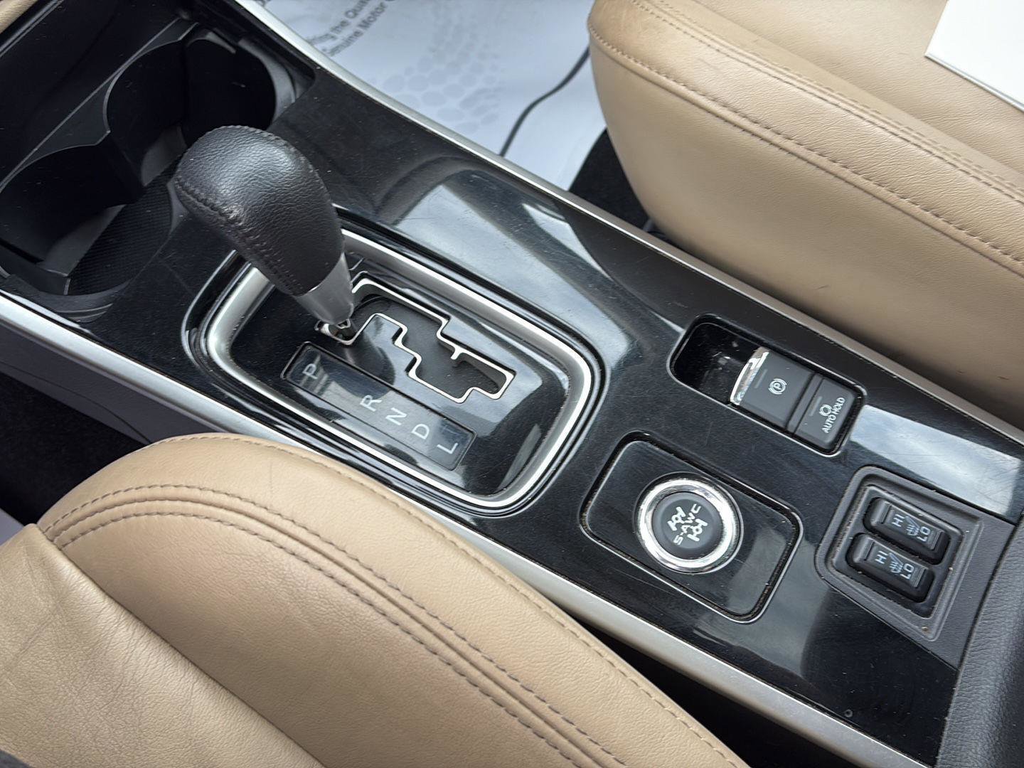 Used 2019 Mitsubishi Outlander GT image 16