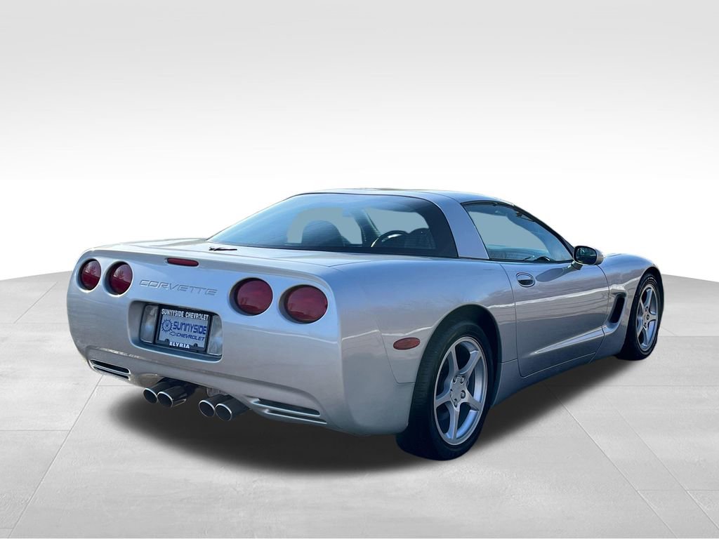 Used 2000 Chevrolet Corvette Coupe w/ Roof Pkg video 2