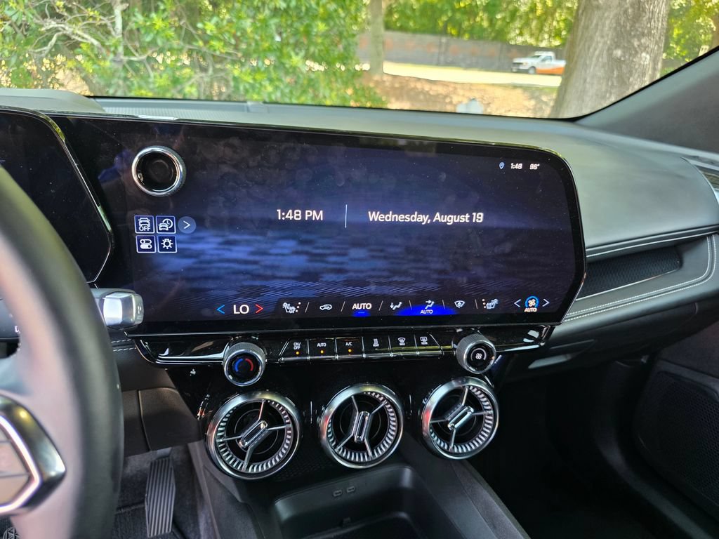 Used 2024 Chevrolet Blazer EV LT AWD/4WD image 17