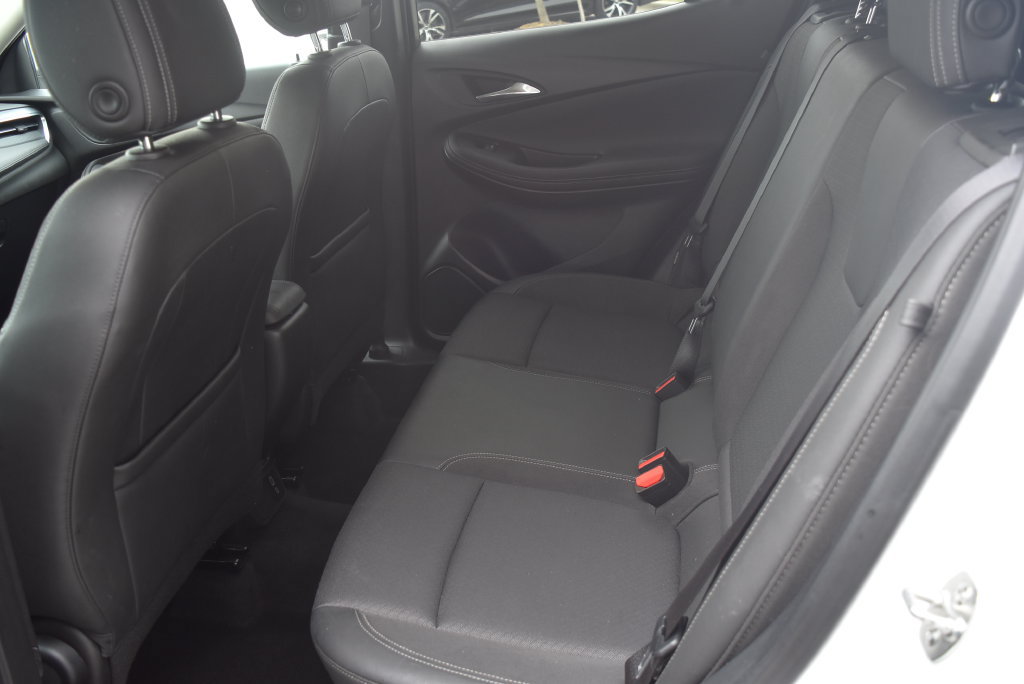 Used 2025 Buick Encore GX Preferred AWD/4WD image 10