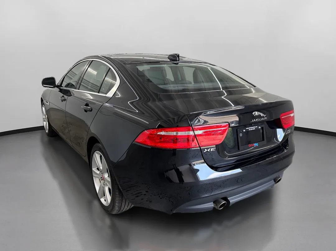 Used 2018 Jaguar XE Prestige AWD/4WD image 7