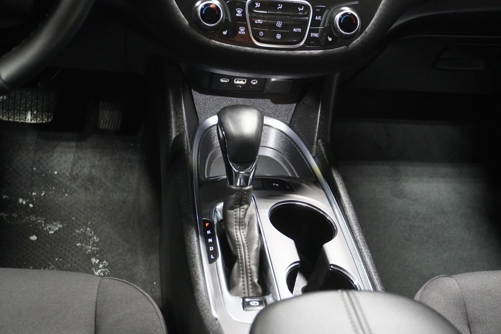 Used 2024 Chevrolet Malibu LT w/ Midnight Edition image 11