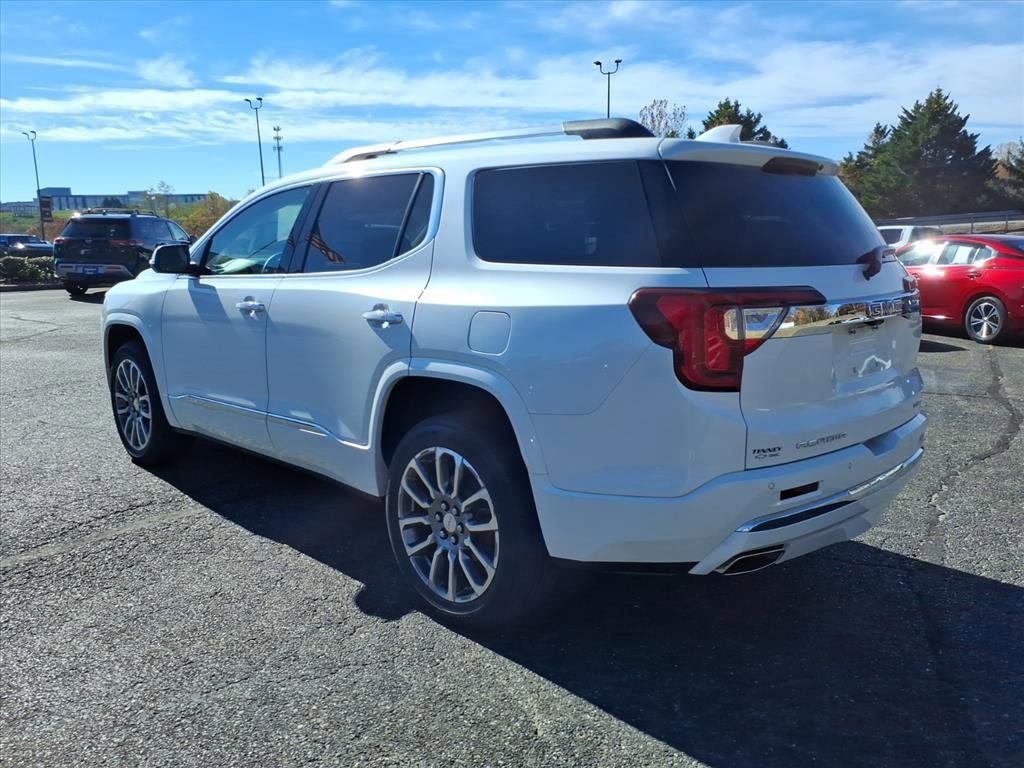 Used 2023 GMC Acadia Denali w/ Denali Technology Package image 5