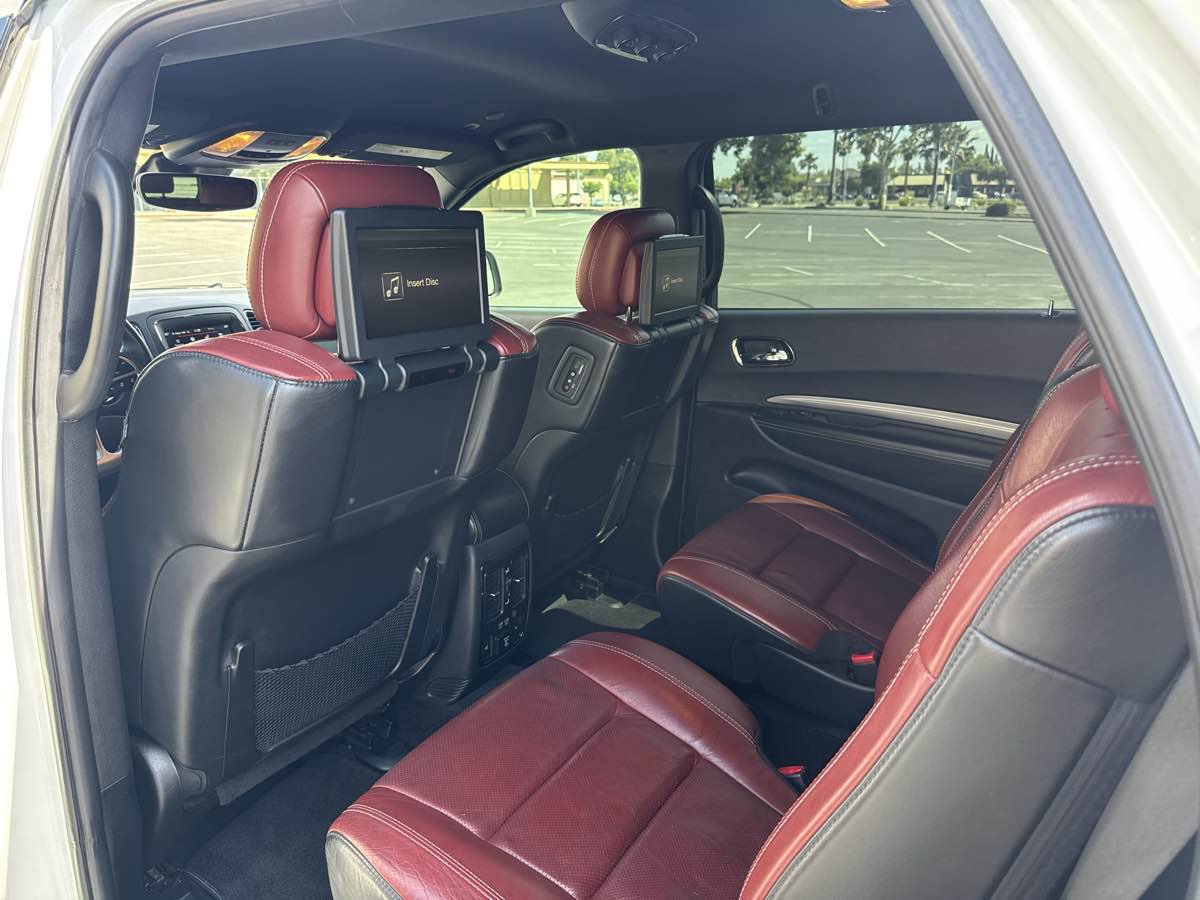 Used 2018 Dodge Durango SRT w/ Technology Group AWD/4WD image 27
