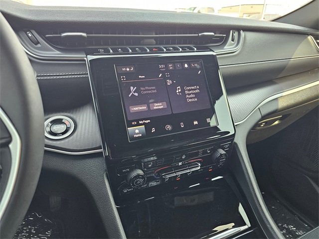 Used 2025 Jeep Grand Cherokee Altitude image 20