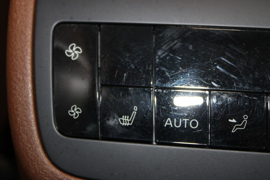 Used 2024 Nissan Pathfinder Platinum w/ Cargo Package image 36