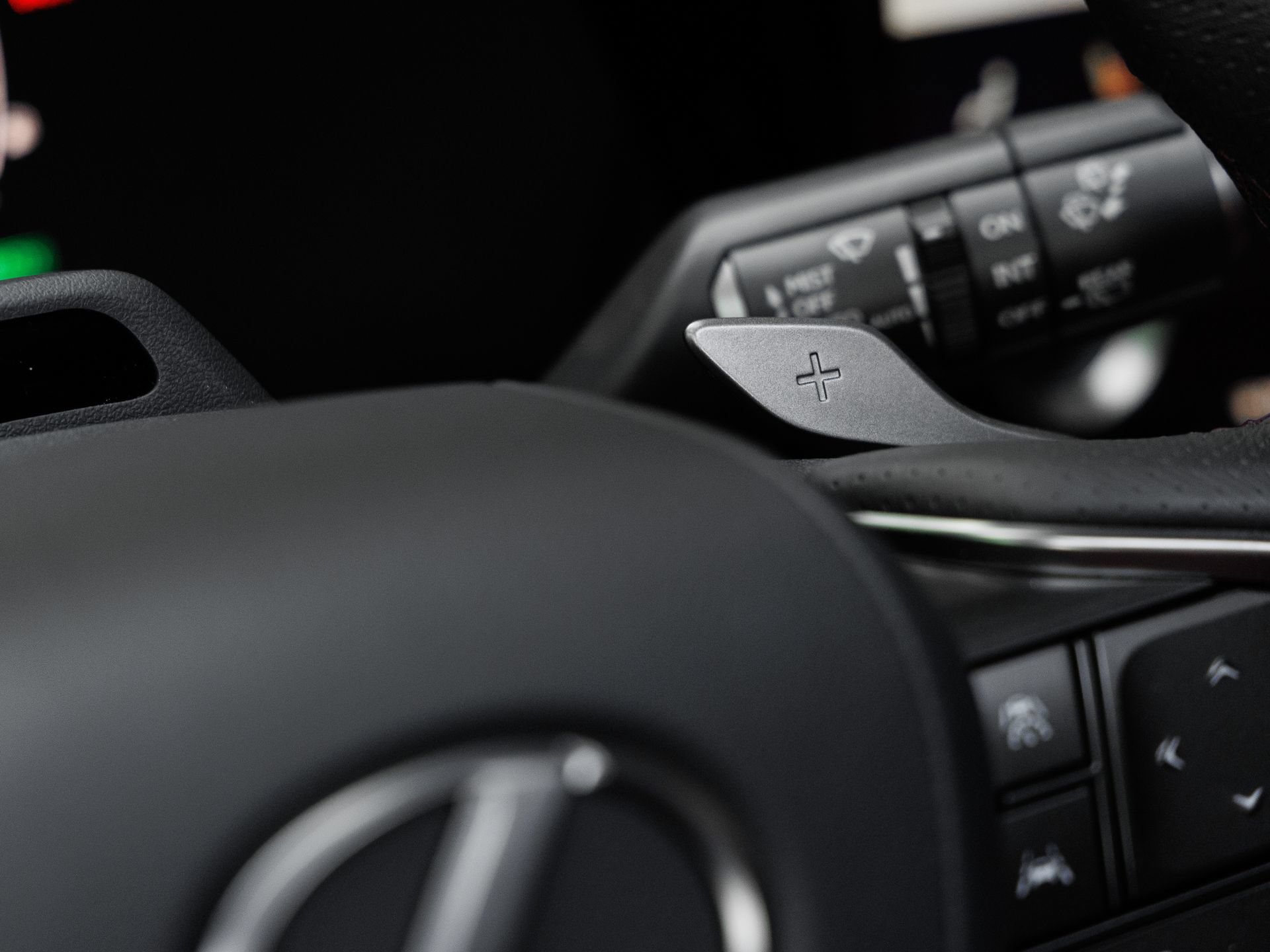 Used 2023 Lexus RX 500h F Sport w/ Accessory Package (Z1) AWD/4WD image 24