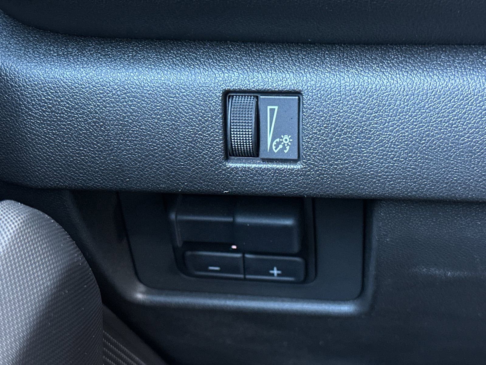 Used 2024 Chevrolet Colorado Trail Boss w/ LPO, Dark Essentials Package image 32