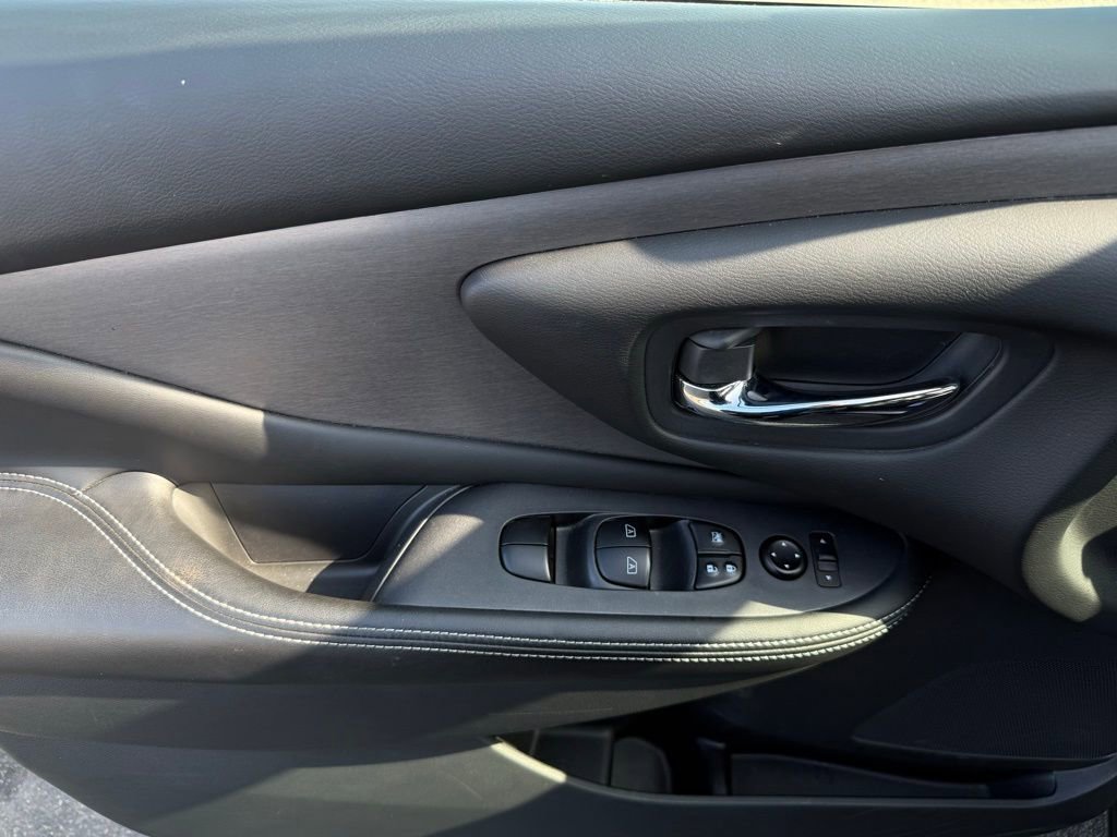 Certified 2024 Nissan Murano SV w/ SV Midnight Edition Package image 20