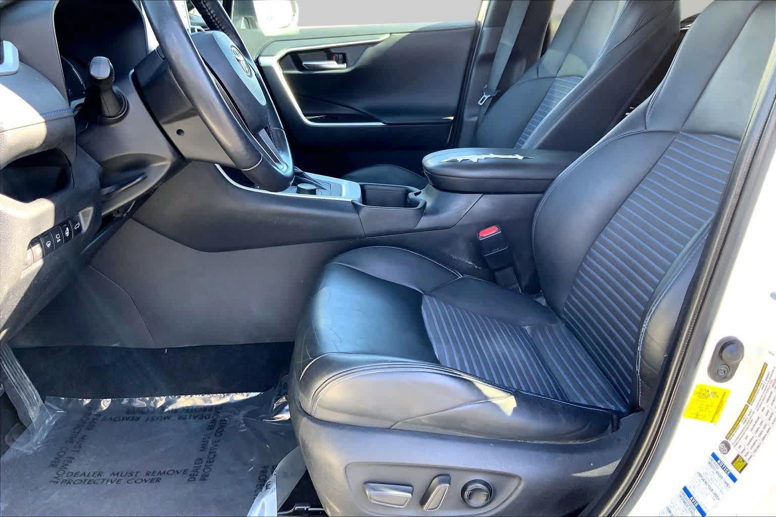 Used 2022 Toyota RAV4 XSE AWD/4WD image 7