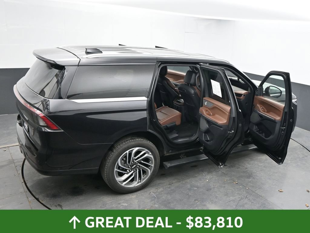 Used 2025 Lincoln Navigator Reserve AWD/4WD image 71