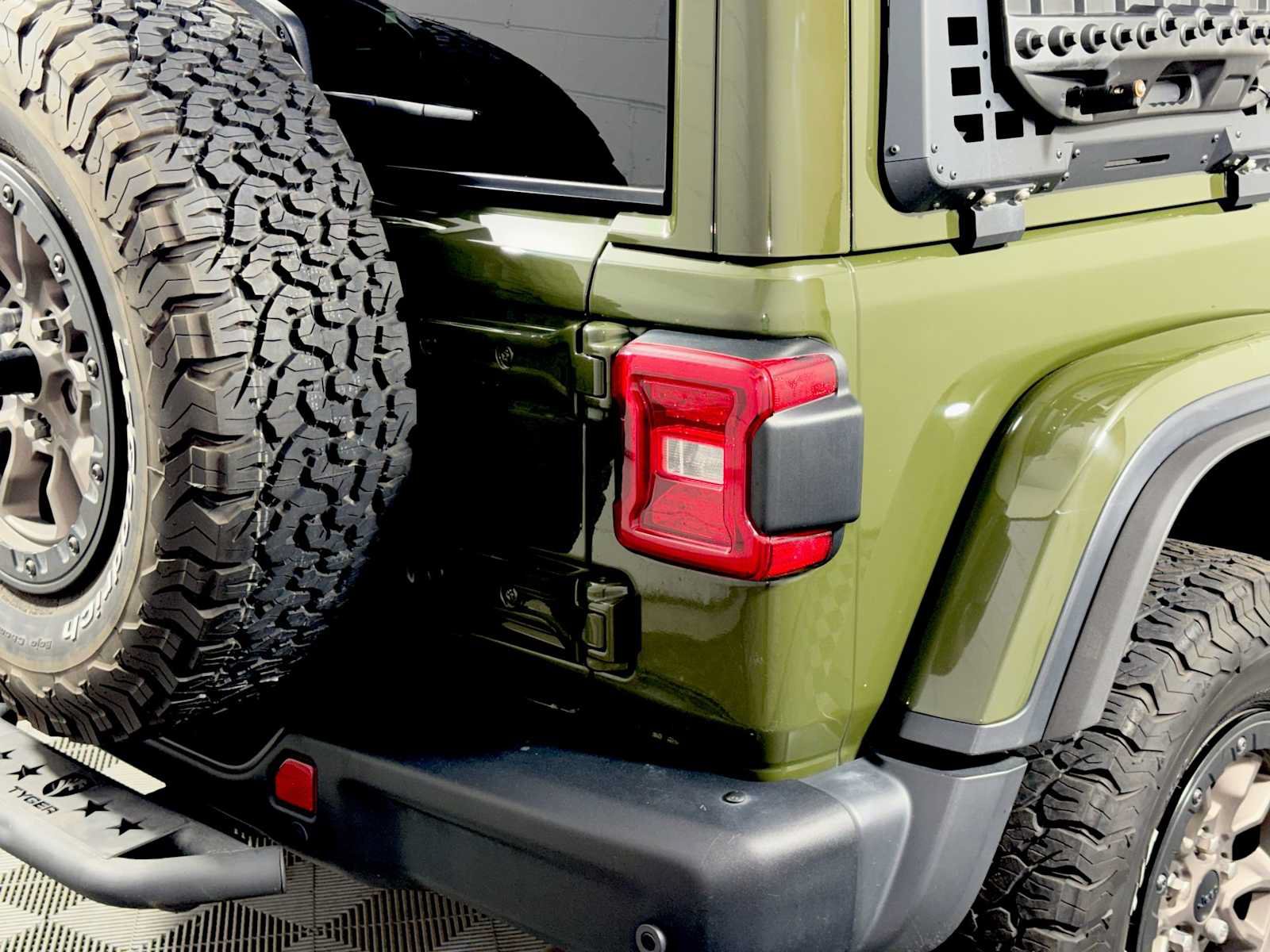 Used 2021 Jeep Wrangler Unlimited Rubicon AWD/4WD image 27