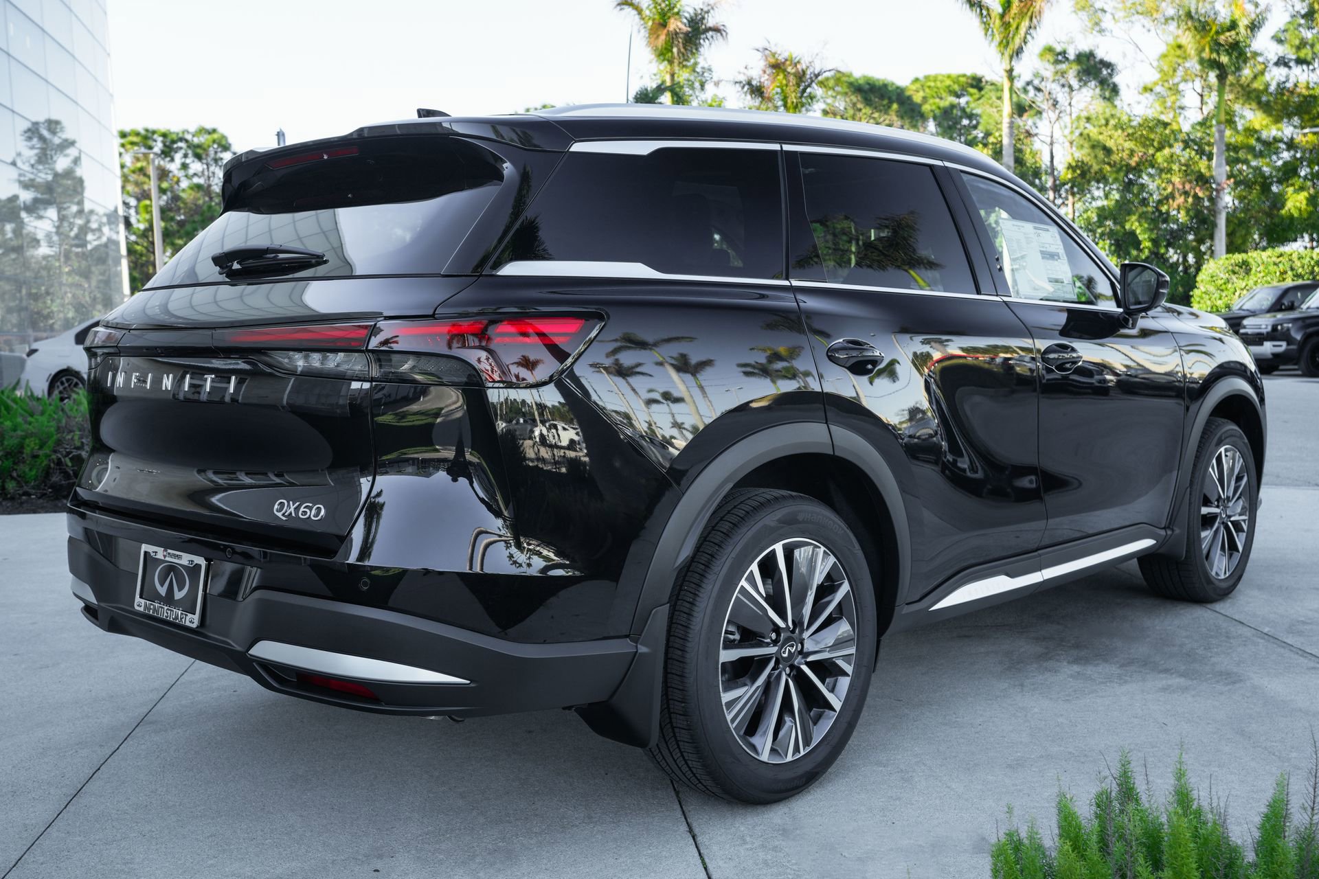 New 2026 INFINITI QX60 Luxe w/ Cargo Package image 22