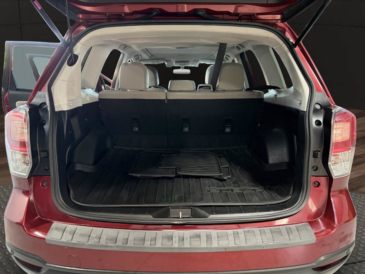 Used 2017 Subaru Forester 2.5i Limited AWD/4WD image 21