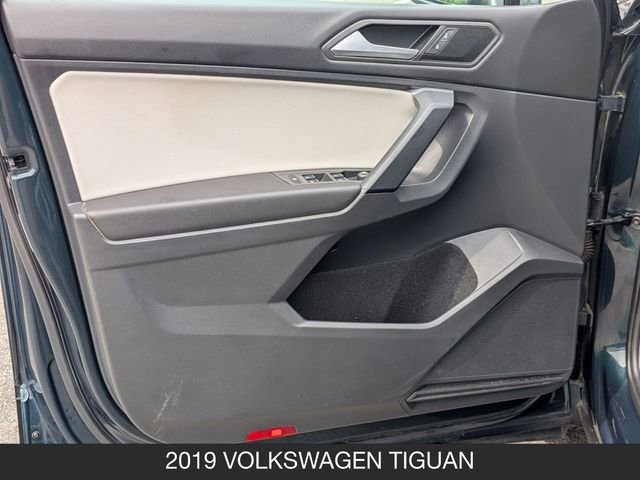 Used 2019 Volkswagen Tiguan SE AWD/4WD image 10