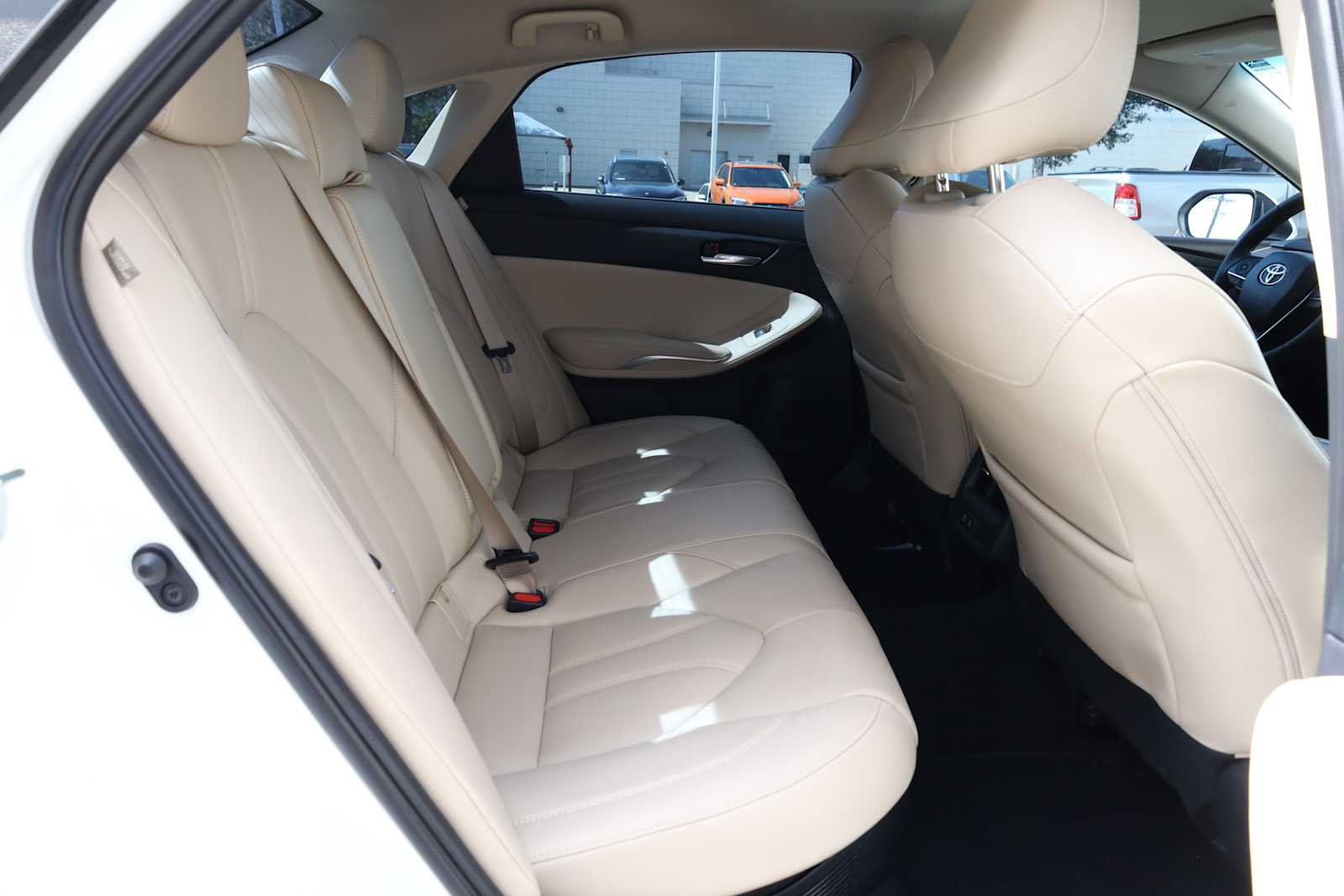 Used 2021 Toyota Avalon XLE FWD image 36