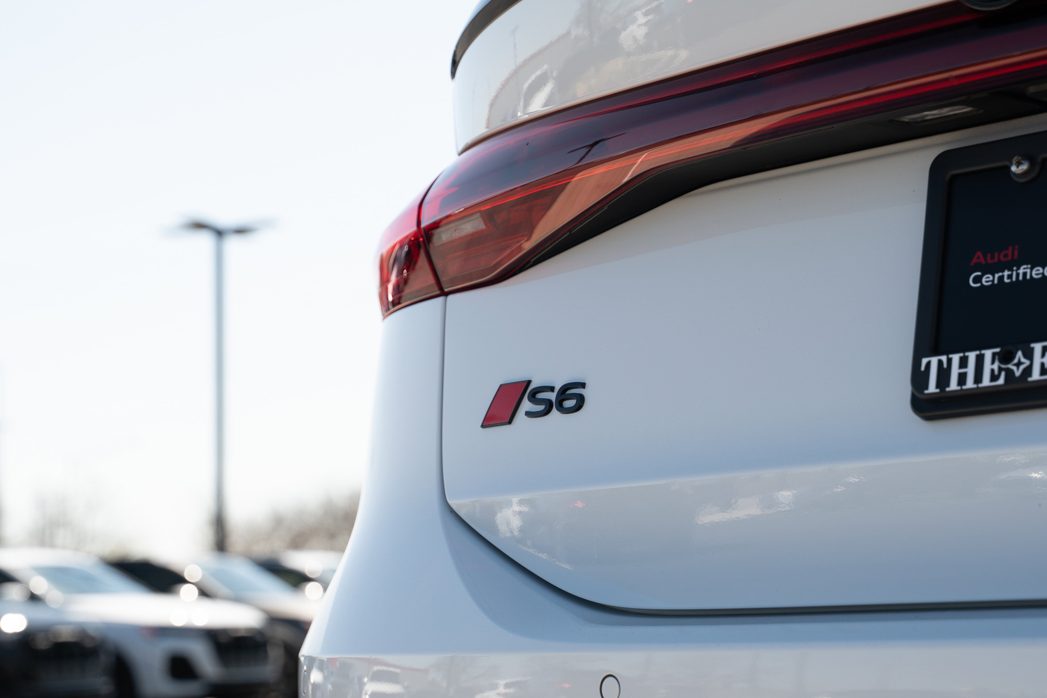 Certified 2025 Audi S6 e-tron Prestige w/ 21" Black Optic Package image 36