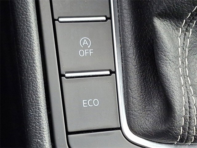 Used 2023 Volkswagen Jetta SE image 25