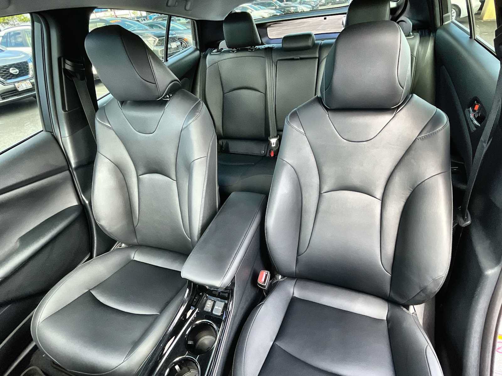 Used 2018 Toyota Prius Four FWD image 13