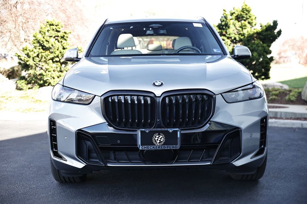 Used 2024 BMW X5 xDrive40i w/ M Sport Package AWD/4WD image 14