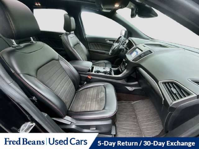 Used 2020 Ford Edge ST-Line w/ Cold Weather Package AWD/4WD image 35