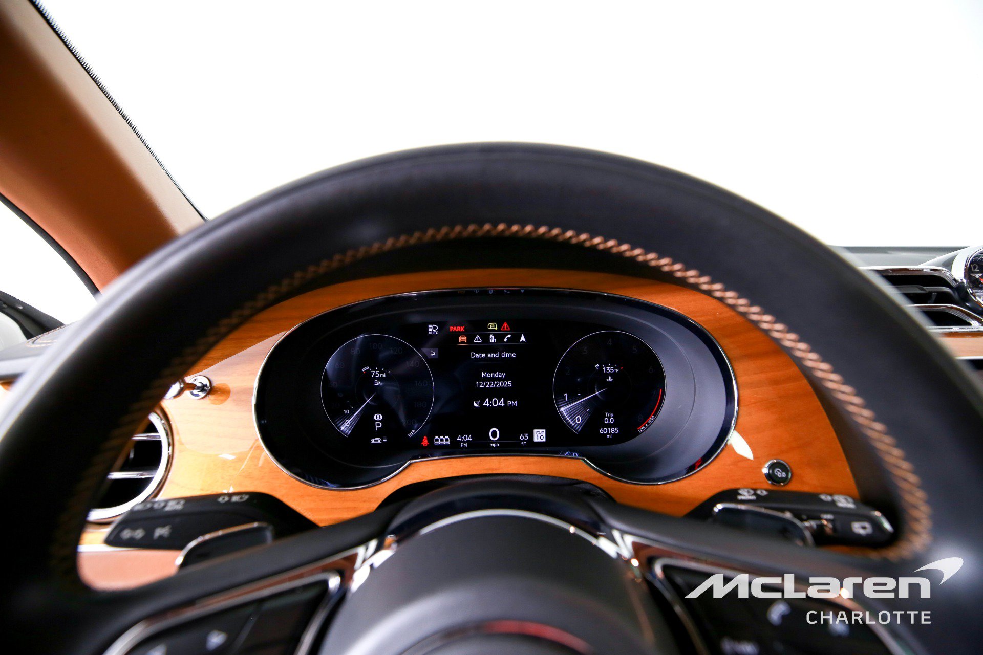 Used 2022 Bentley Bentayga image 13