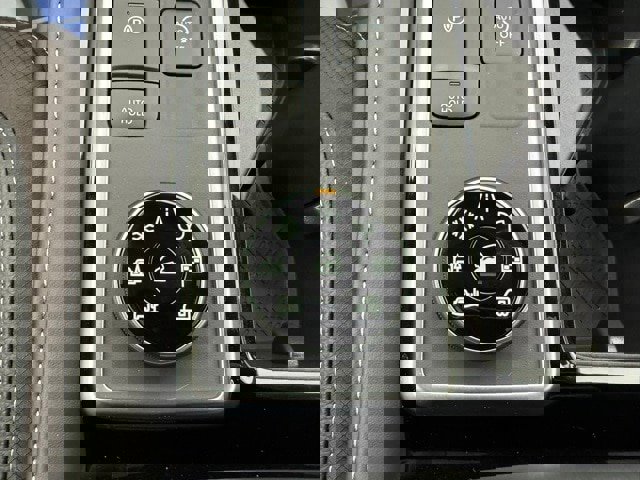 New 2025 Nissan Pathfinder SL w/ SL Premium Package image 30