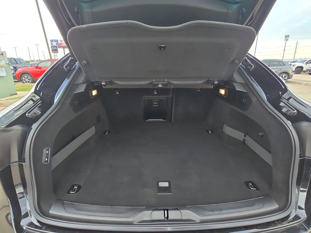 Used 2018 Maserati Levante image 31