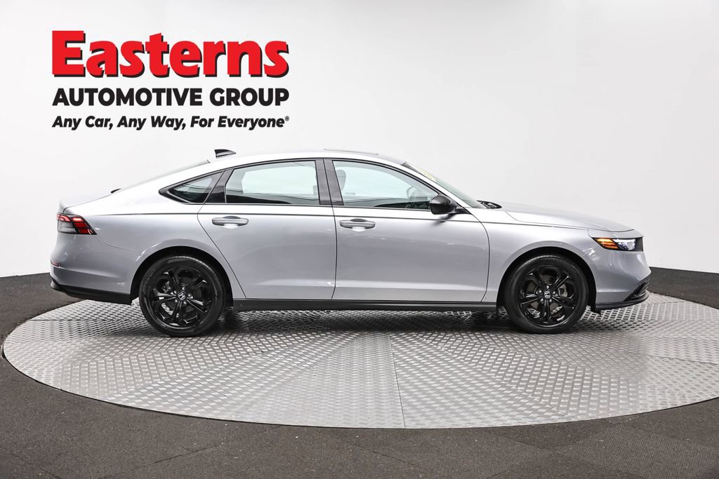 Used 2025 Honda Accord SE image 4