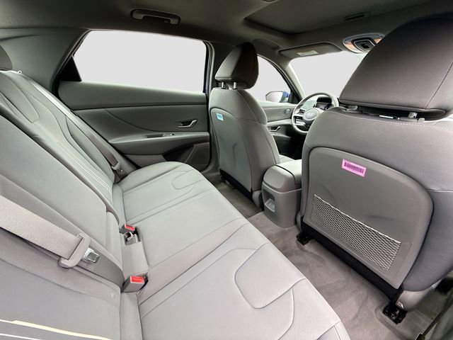Certified 2025 Hyundai Elantra SEL image 25