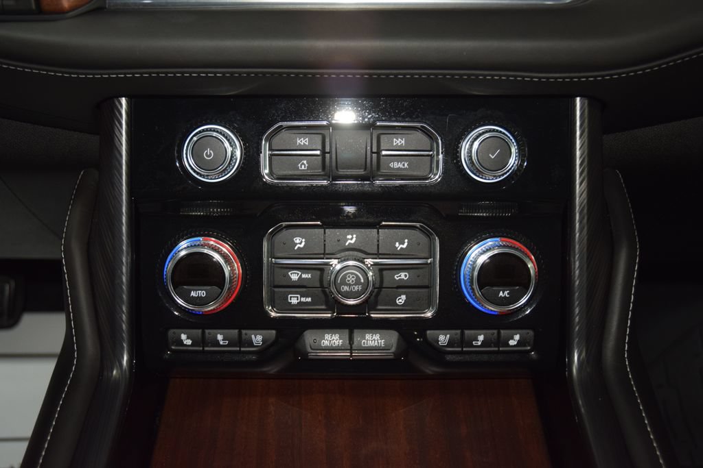 Used 2024 GMC Yukon XL Denali Ultimate AWD/4WD image 36