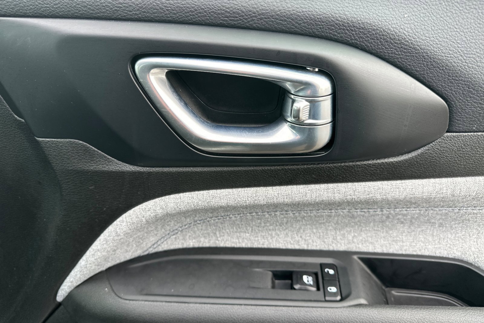 Used 2024 Jeep Compass Latitude image 20