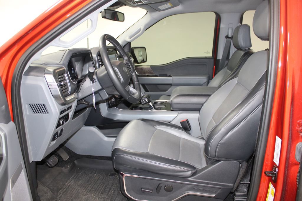 Used 2023 Ford F150 Lariat w/ Max Trailer Tow Package image 19