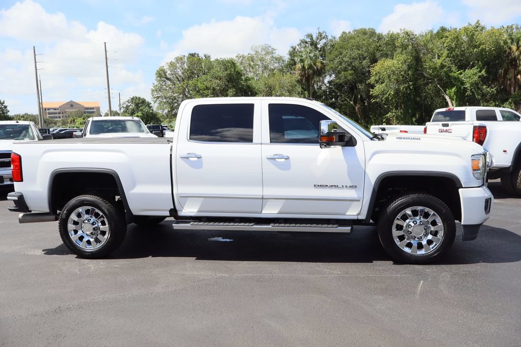 Certified 2019 GMC Sierra 2500 Denali w/ Duramax Plus Package AWD/4WD image 10