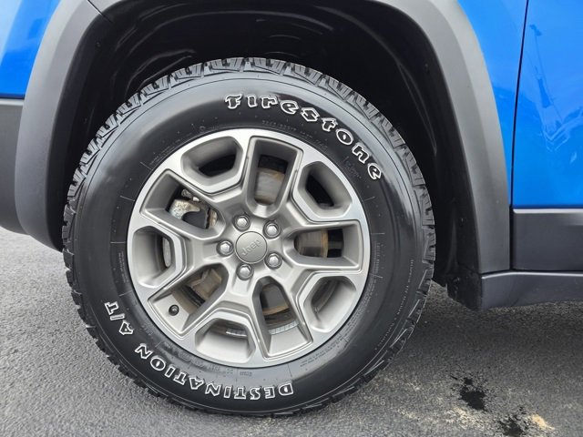 Used 2022 Jeep Cherokee Trailhawk w/ Premium Leather Package image 7