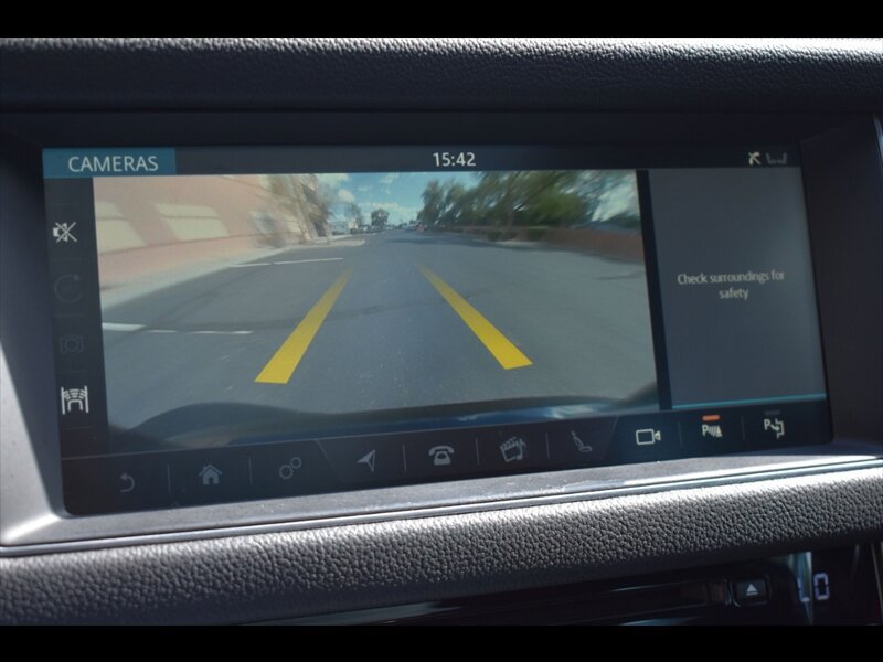Used 2018 Jaguar XF First Edition AWD/4WD image 11