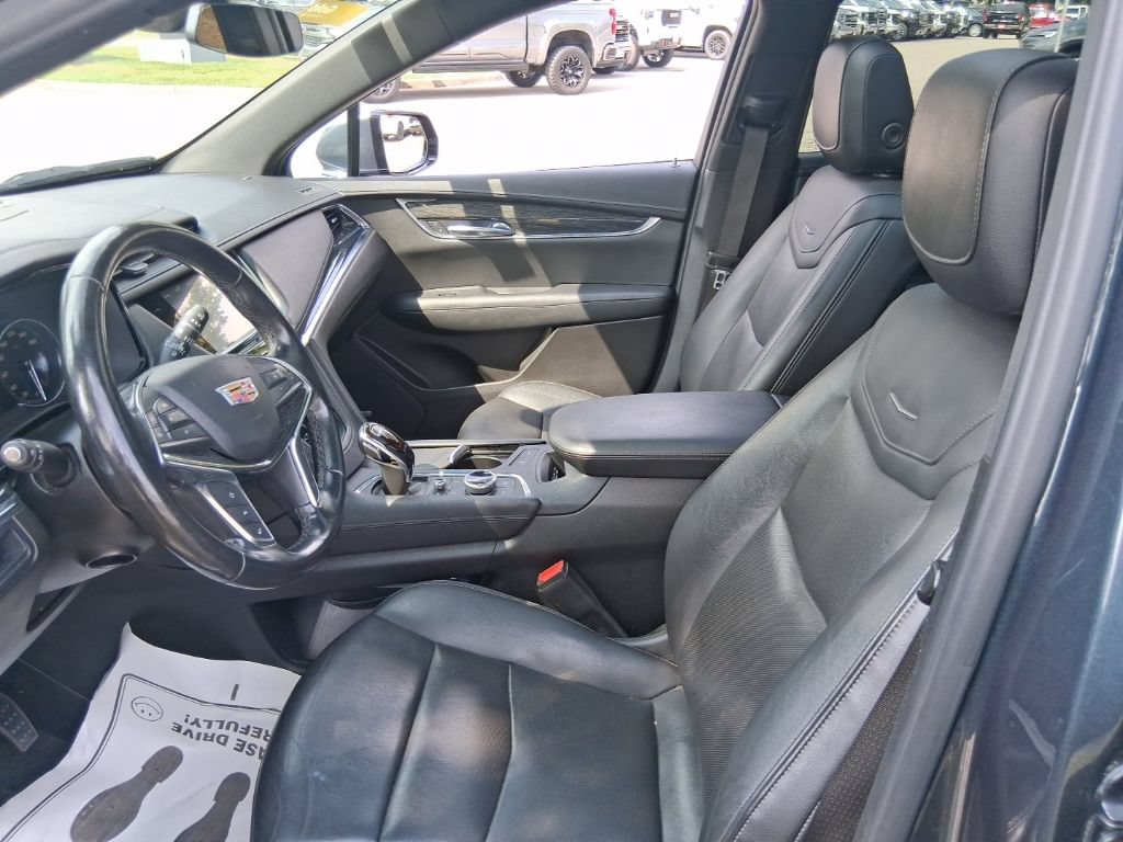 Used 2021 Cadillac XT5 Premium Luxury AWD/4WD image 12