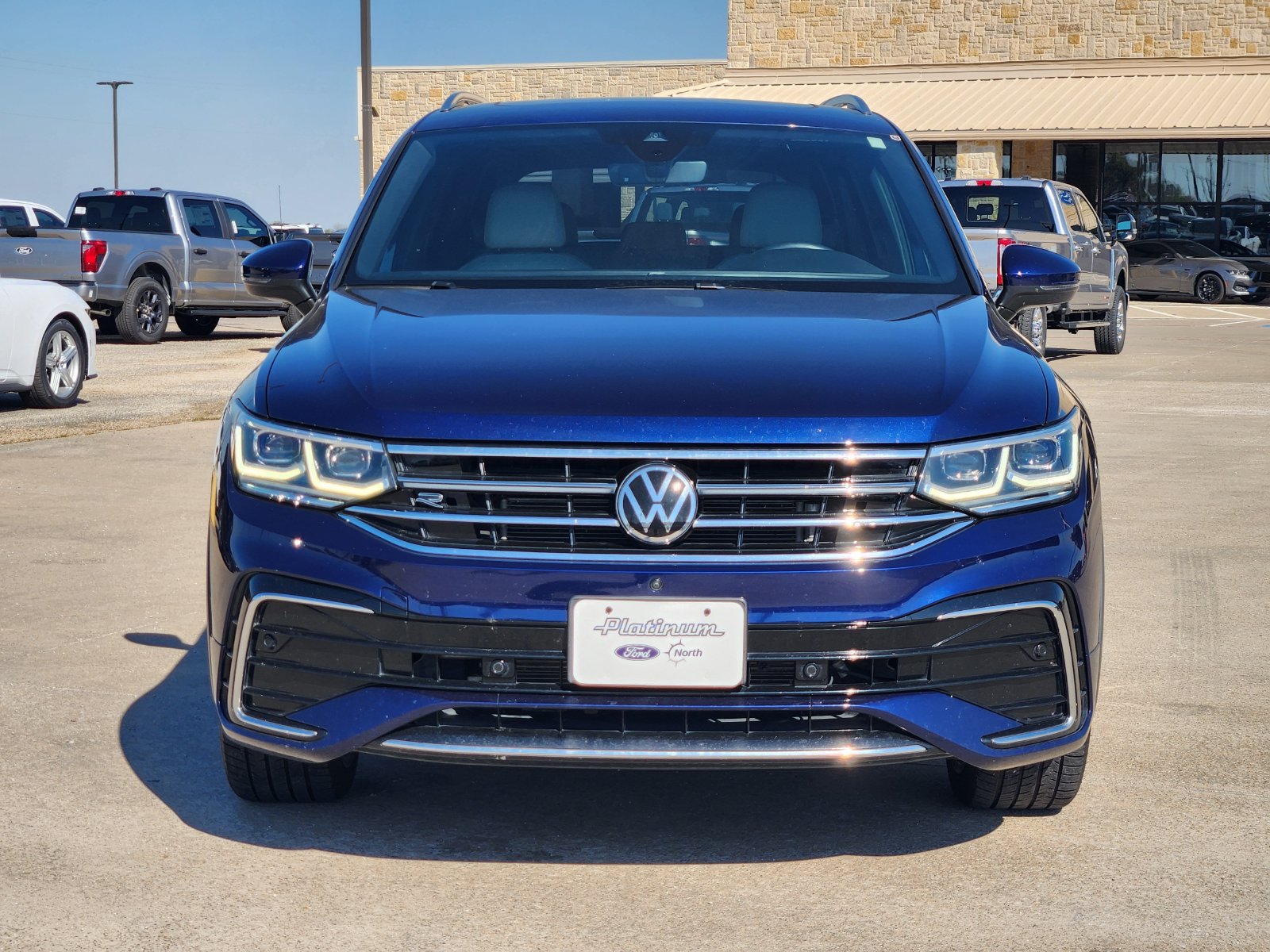 Used 2024 Volkswagen Tiguan SEL R-Line AWD/4WD image 6