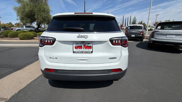 Used 2025 Jeep Compass Latitude AWD/4WD image 5