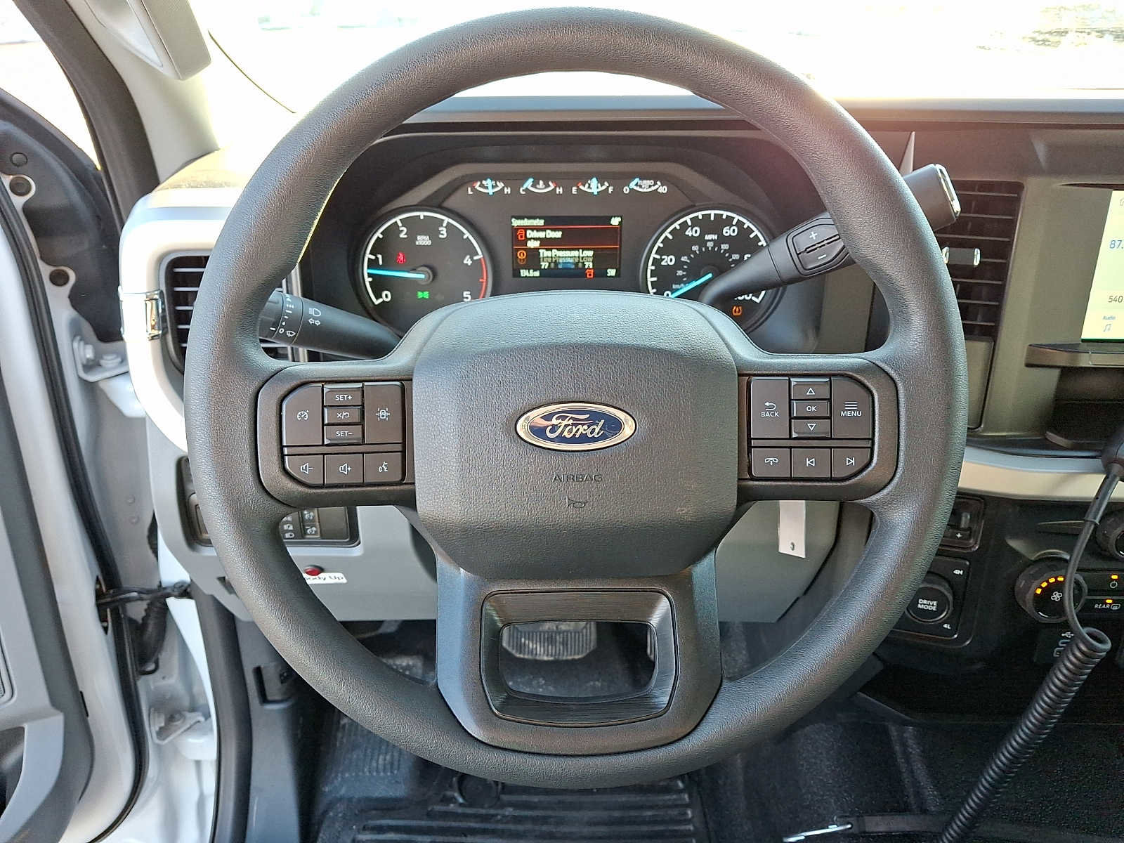 New 2026 Ford F550 4x4 Supercab Super Duty image 15