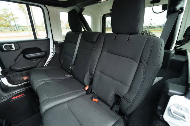 Used 2020 Jeep Wrangler Unlimited Sport S image 29