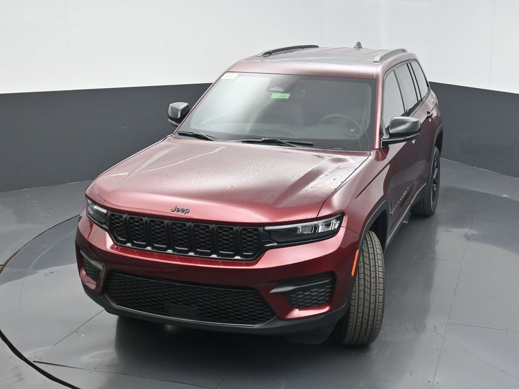 New 2025 Jeep Grand Cherokee Altitude image 39