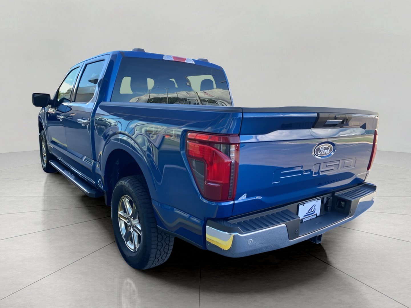 Used 2024 Ford F150 XLT w/ Mobile Office Package image 8