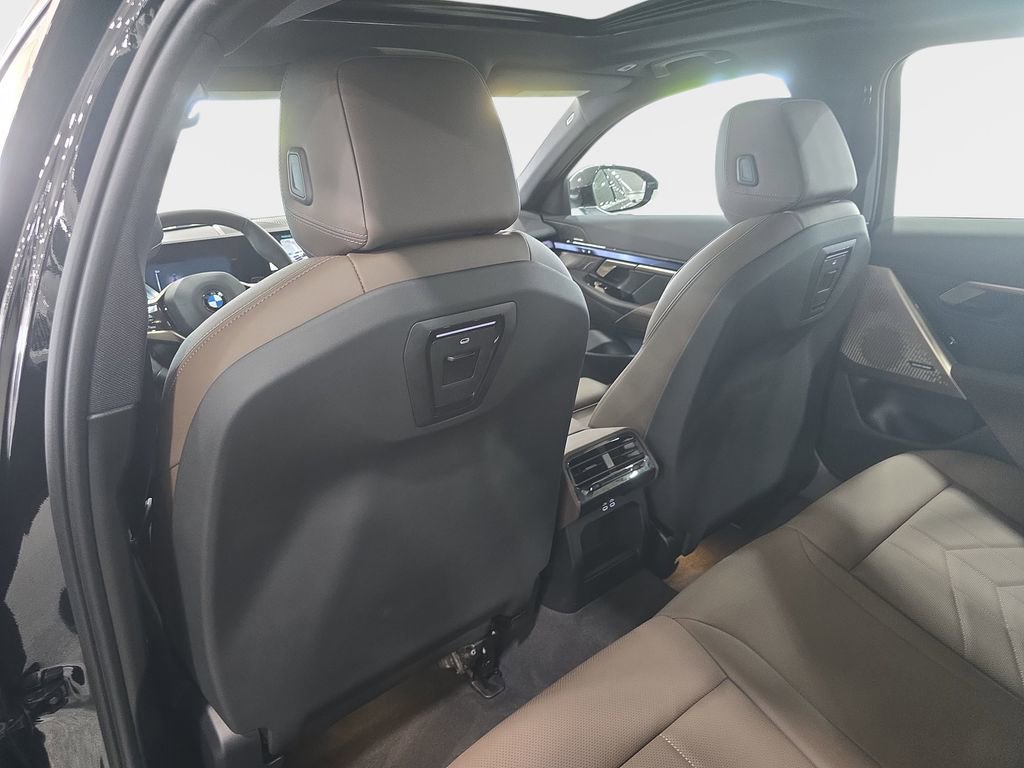 Used 2026 BMW 530i w/ Convenience Package RWD image 12