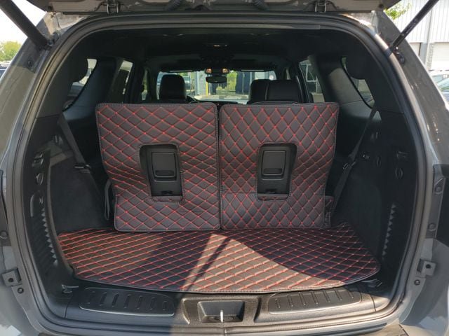 Certified 2022 Dodge Durango R/T w/ Blacktop Package RWD image 11