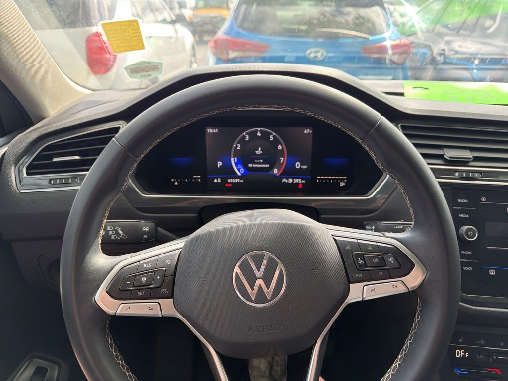 Used 2022 Volkswagen Tiguan SE w/ Panoramic Sunroof Package image 15