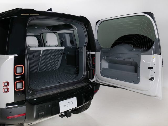 New 2026 Land Rover Defender 110 S AWD/4WD image 31